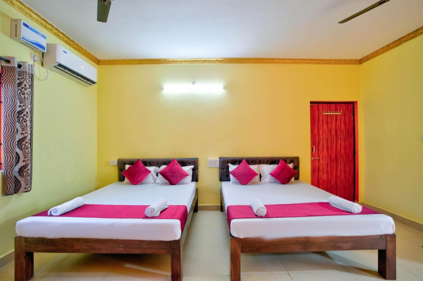 Hotel Savita Calangute Room photo