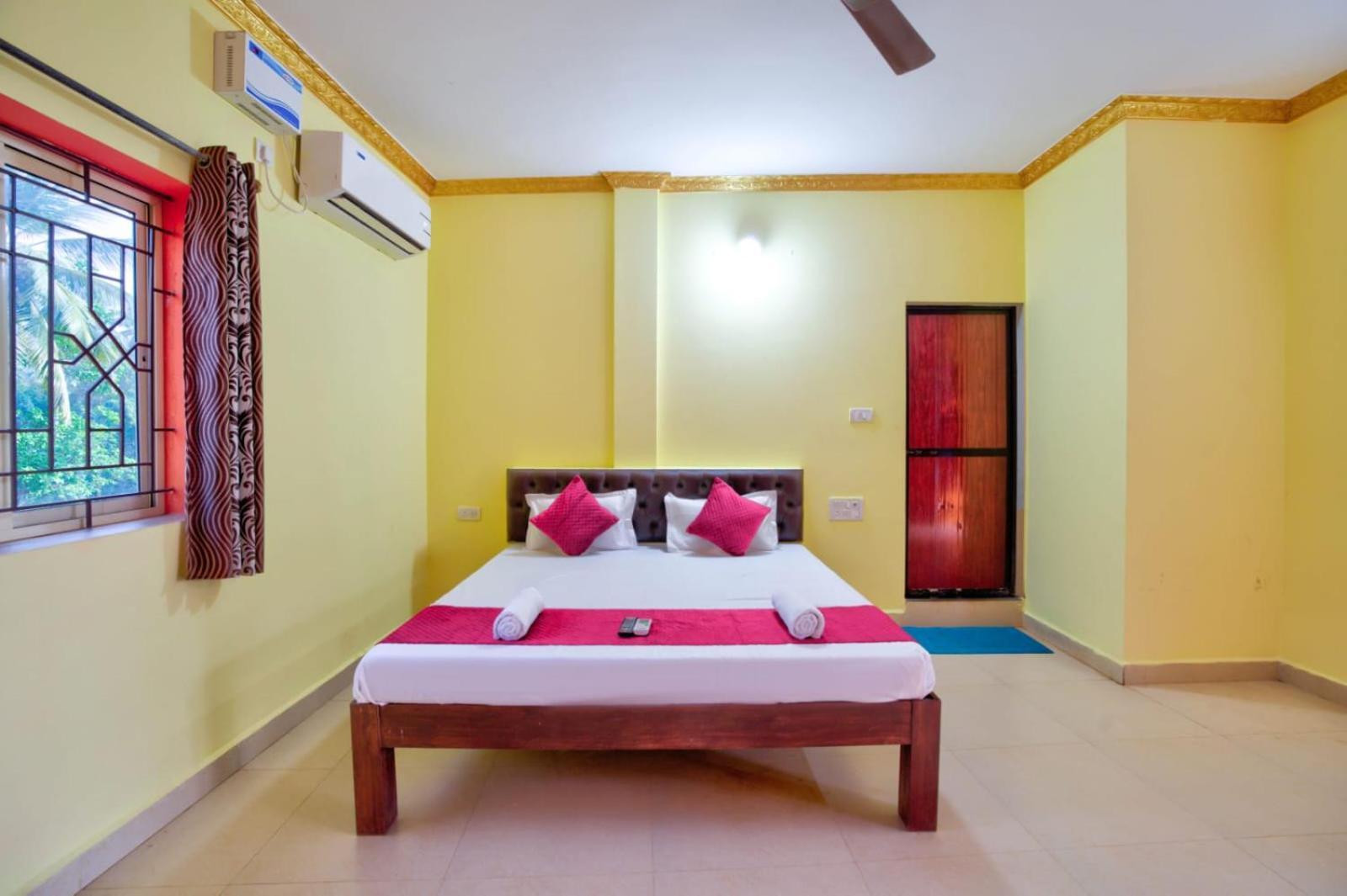 Hotel Savita Calangute Room photo