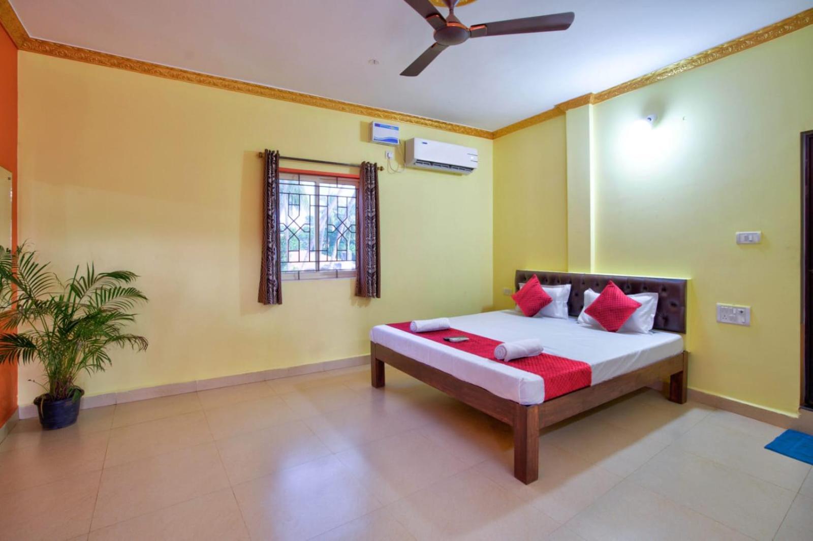 Hotel Savita Calangute Exterior photo