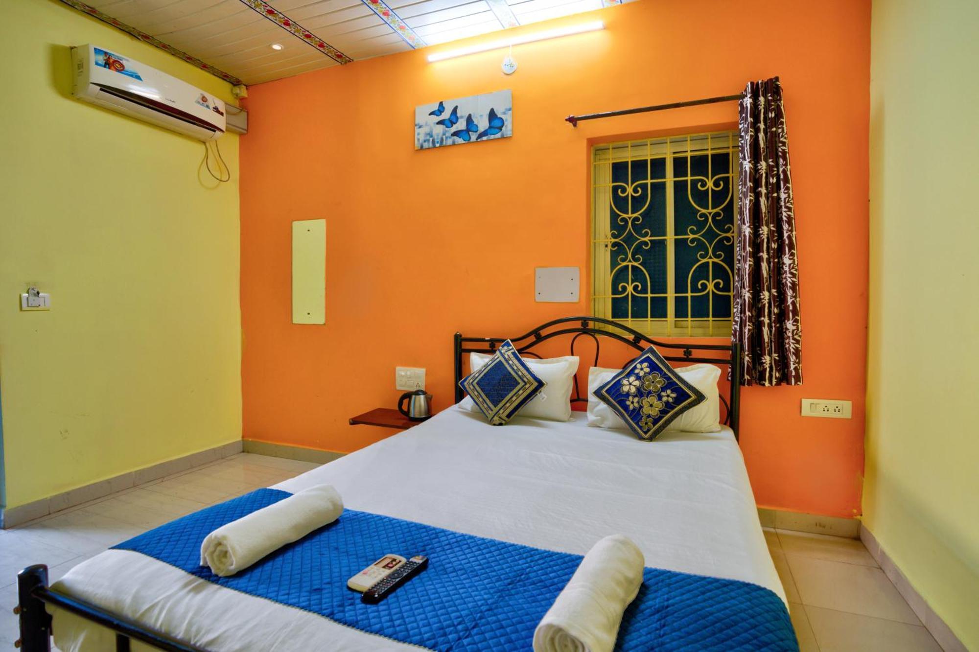 Hotel Savita Calangute Exterior photo